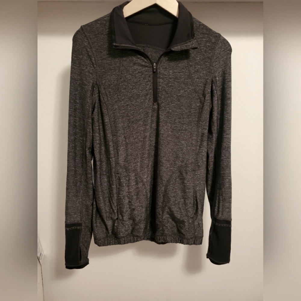 Lululemon Pace Pusher 1/2 zip Pullover. Black and dark grey. Size 6. - Picture 4 of 12